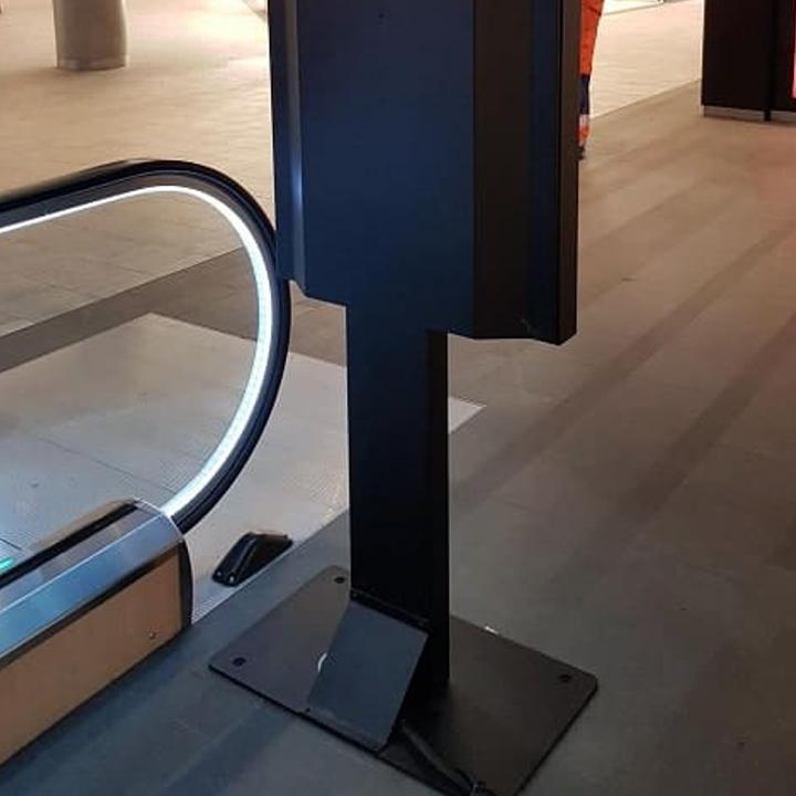 Actual product image HI-ND Floorstand portrait LG 55X2E White (55", 50 kg)