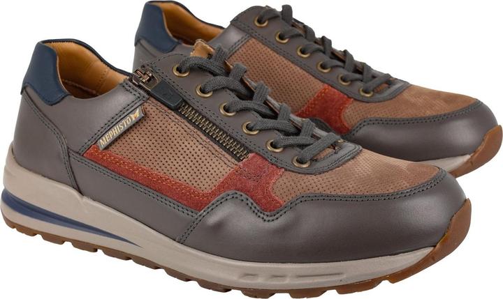 Mephisto Bradley (41)