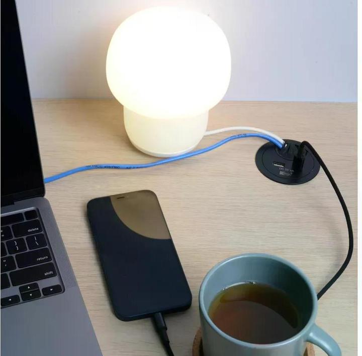 Immagine prodotto Max Hauri Passaggio del cavo Office Line con caricatore USB/A e USB/C