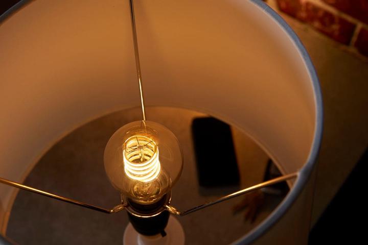 Image du produit Philips Hue White Filament (E27, 7 W, 550 lm, 1 x, G)