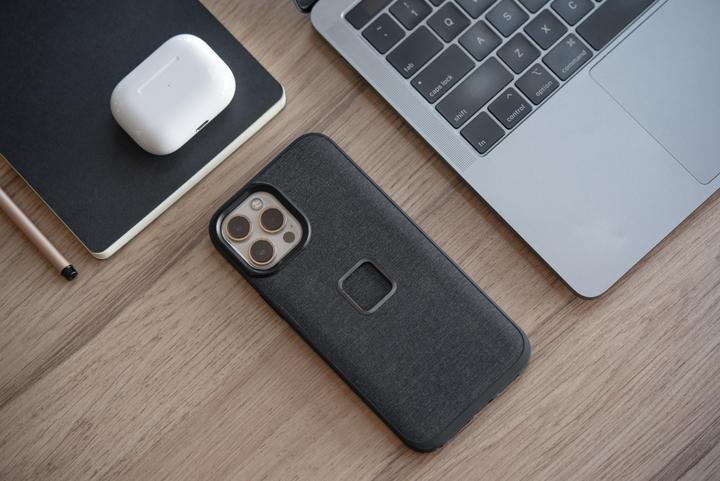 Actual product image Peak Design Everyday Case (Apple iPhone 14 Pro Max)