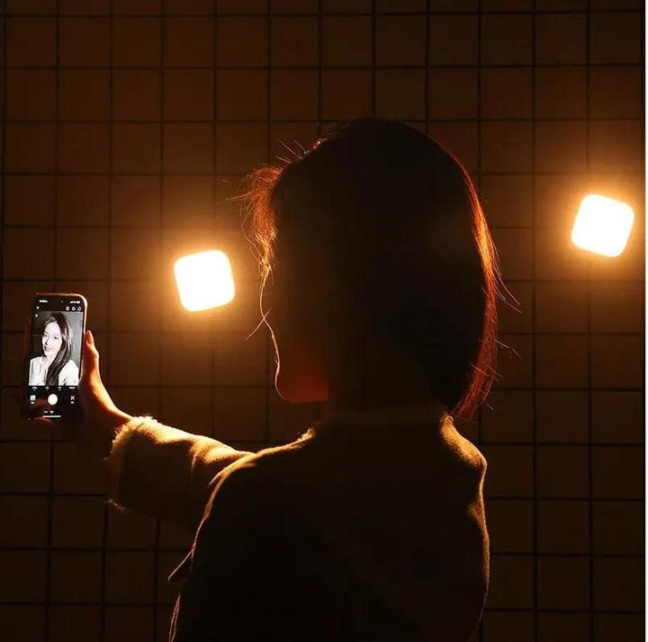 Actual product image Ulanzi U60 RGB Pocket light with U mount White (Video light)