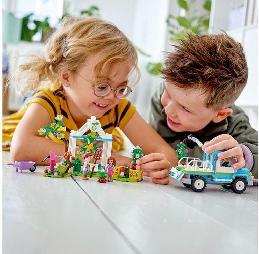 Actual product image LEGO Tree planting vehicle (41707, LEGO Friends)