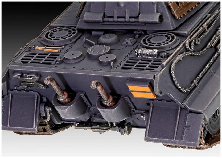 Actual product image Revell Tiger II Ausf.B King Tiger-World of Tanks