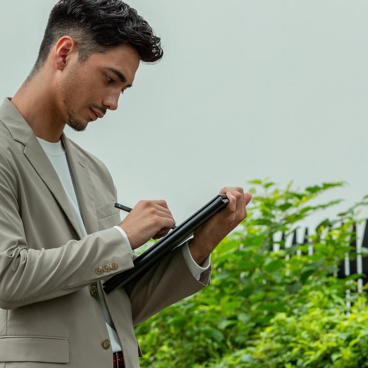 Produktbild HP EliteFolio Snapdragon 8cx (13.50", Qualcomm Kryo 495, 16 GB, 512 GB, DE)