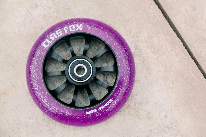 Actual product image Clas Fox Pro Stunt Scooter Rollen