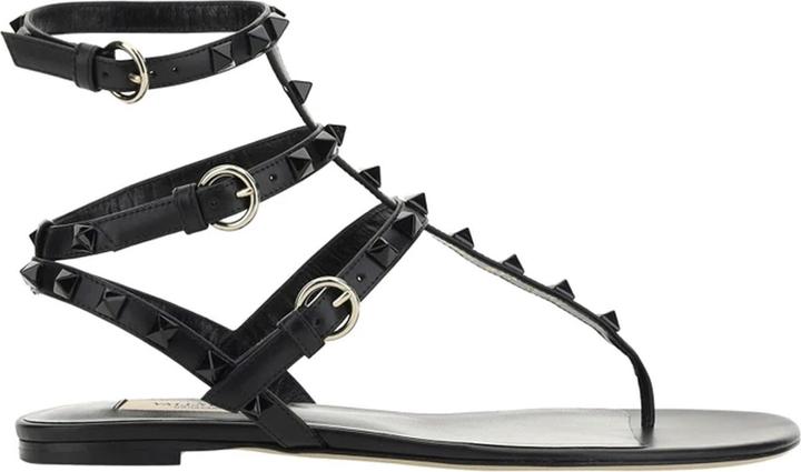Valentino Garavani Rockstud Flip-Flop Sandlas (35)