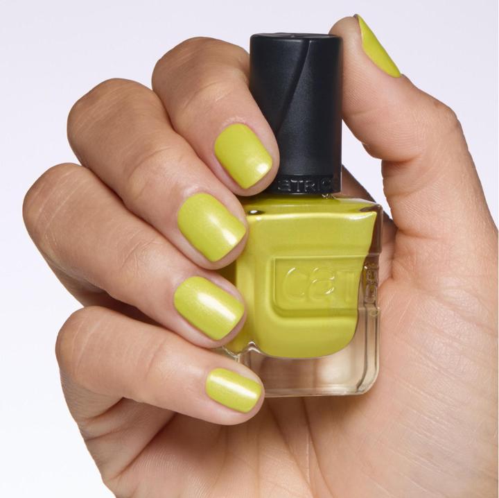 Produktbild Catrice Gel Affair Nail Lacquer No. 033 Green Long-Lasting (033 You're The Lime To My Tequila, Gel-Effekt Nagellack)