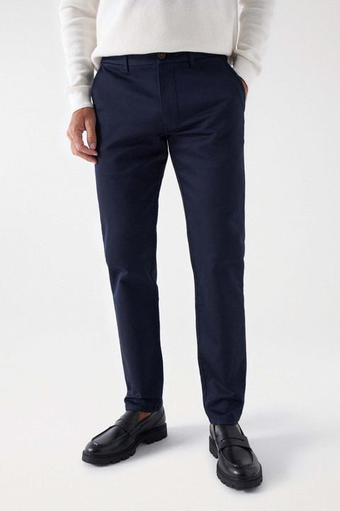 Bleu foncé