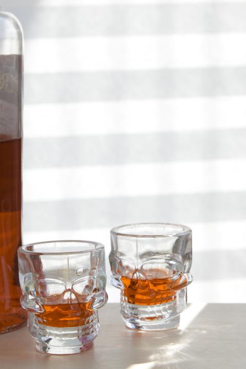 Immagine prodotto Kikkerland Skull Shot (5.88 dl, 4 x, Bicchiere di vetro)
