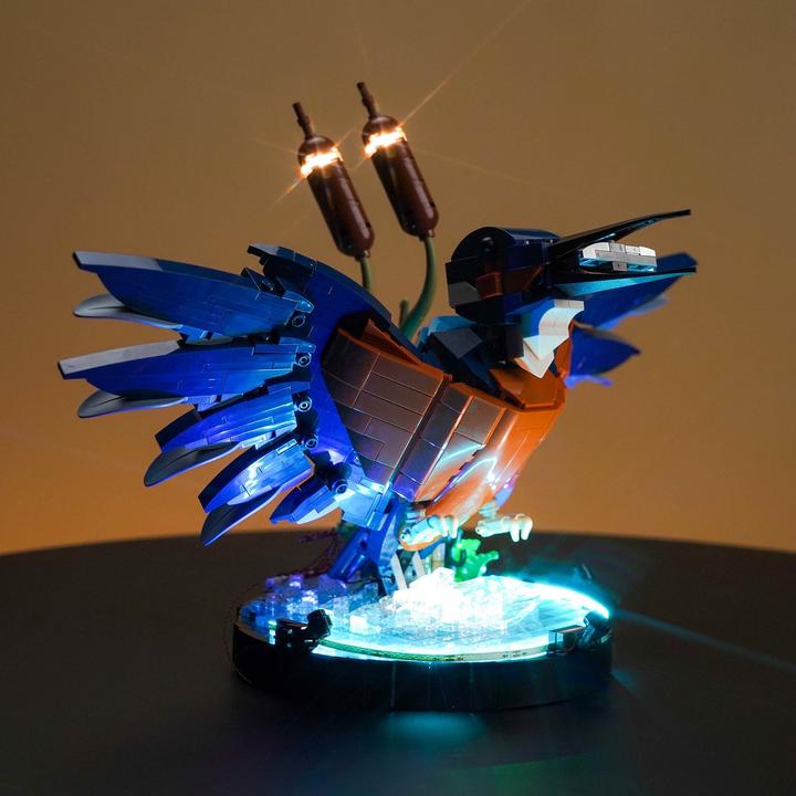 Actual product image BrickBling LED light set for LEGO Kingfisher (10331)