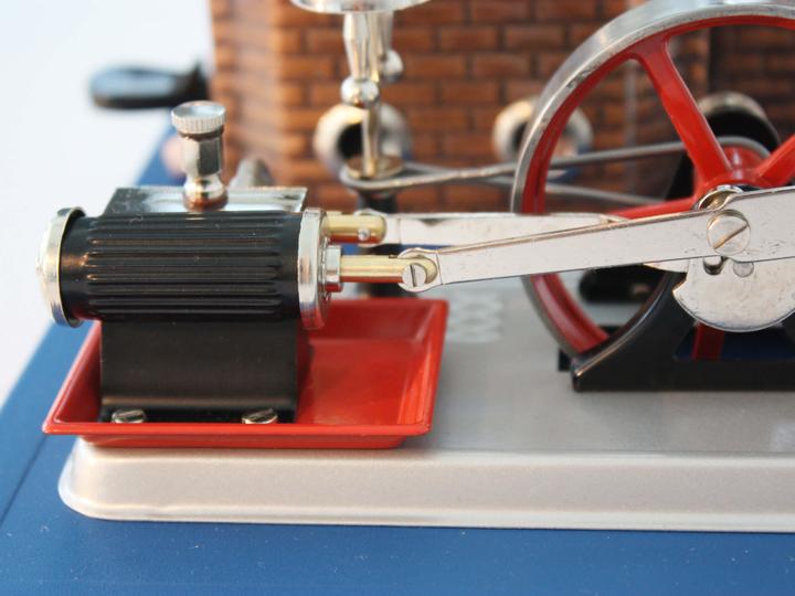 Actual product image Wilesco Steam engine D10