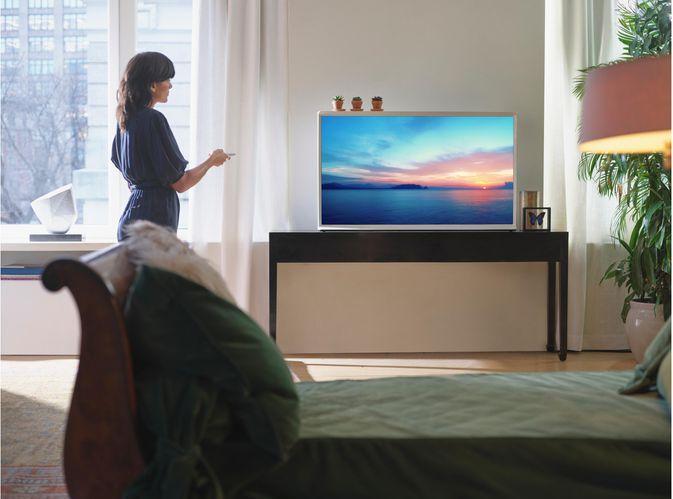 Actual product image Samsung The Serif QE50LS01T (50", LS01T, QLED, 4K, 2021)