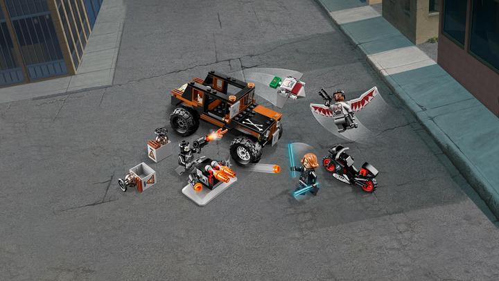 Immagine prodotto LEGO Marvel Super Heroes L'audace rapina di Crossbones (76050, LEGO Marvel)