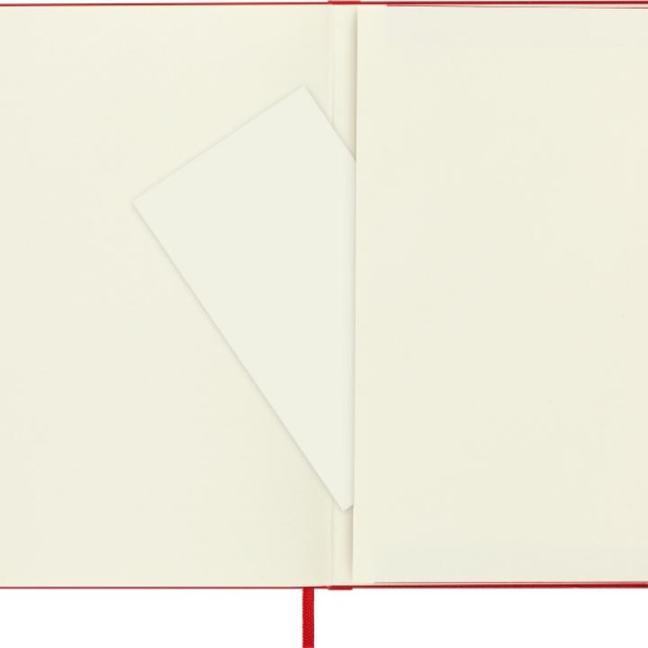 Actual product image Moleskine Notebook Classic Large (A5, Plain, Hardcover)