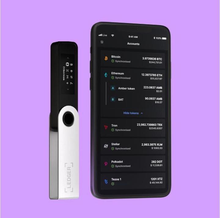 Actual product image Ledger Nano S Plus - Matt black (Bitcoin, Litecoin, Ubiq, Bitcoin cash, Komodo, Zcash, Ethereum Classic, Ether, Vertcoin, Stellar, Neo, Dash)