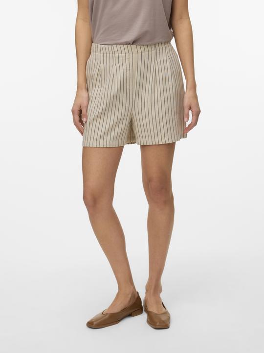 Actual product image Vero Moda Vmjesmilo Hw Shorts Wvn Ga Noos (M)