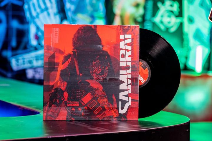 Image du produit DEVplus Cyberpunk 2077 Original Vinyl Soundtrack Score and Samurai Vinyl 3LP