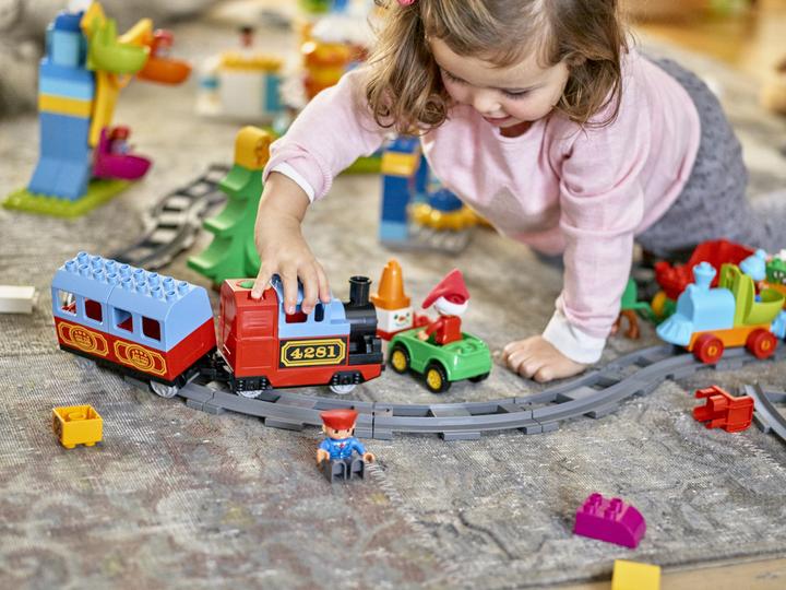Image du produit LEGO Plaisirs d'hiver avec le Père Noël (10837)