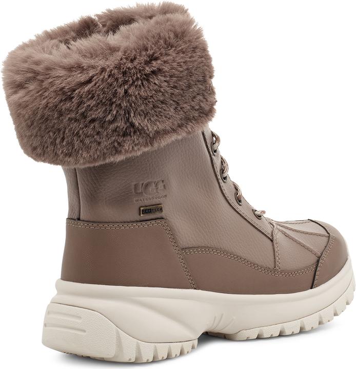 Actual product image Ugg Yose Fluff (39)
