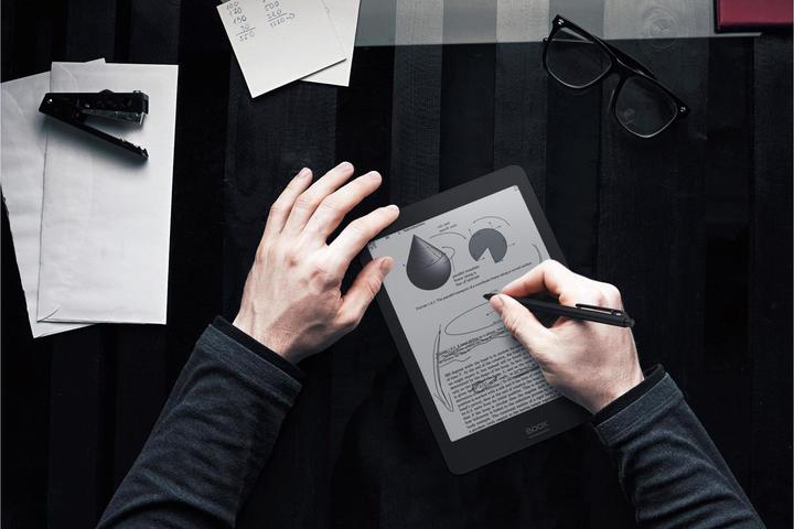 Produktbild Onyx Nova Pro (7.80", 32 GB, Schwarz, Blau)