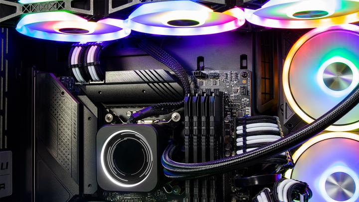 Produktbild Captiva R72-501 (AMD Ryzen 9 7900X, 32 GB, 2000 GB, GeForce RTX 4070 Ti)