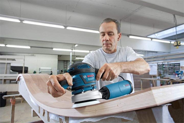 Actual product image Bosch Professional GEX 125-150 AVE Set incl. L-BOXX (Eccentric grinder, 400 W)