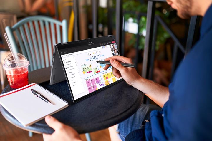 Image du produit ASUS Vivobook 16 Flip TP3607SA-RJ022W - 2-in-1 Laptop - 16 inch (90NB1511-M003L0) (16", 32 Go, 1000 Go, ING. Int.)