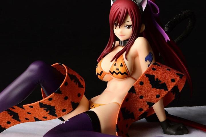 Actual product image Orca Fairy Tail Statue 1/6 Erza Scarlet - Halloween CAT Gravure Style 13 cm