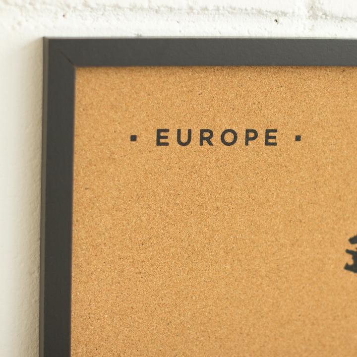 Image du produit Miss wood Carte en bois - Europe - L - Noir - Cadre Noir (Tableau d'affichage, 60 x 45 cm)