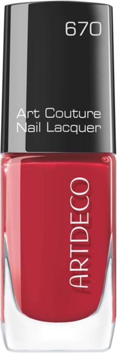 670 Dame en rouge