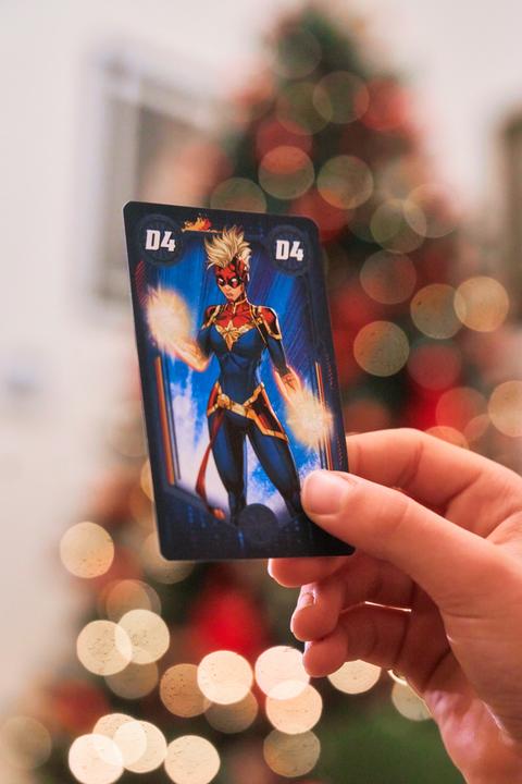 Actual product image Cartamundi 7 Avengers Family Game (French)