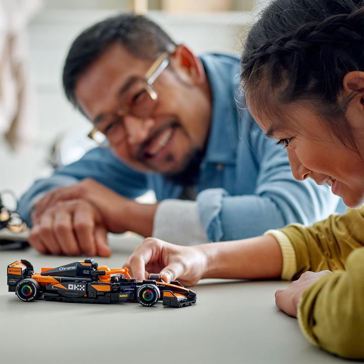 Actual product image LEGO McLaren F1 Team MCL38 Rennauto (77251, LEGO Speed Champions)