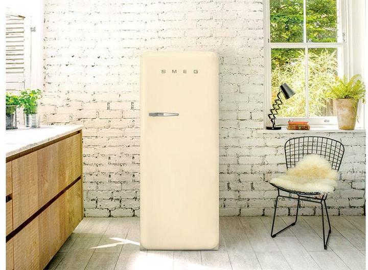 Image du produit Smeg Style rétro FAB28LCR5 (270 l)
