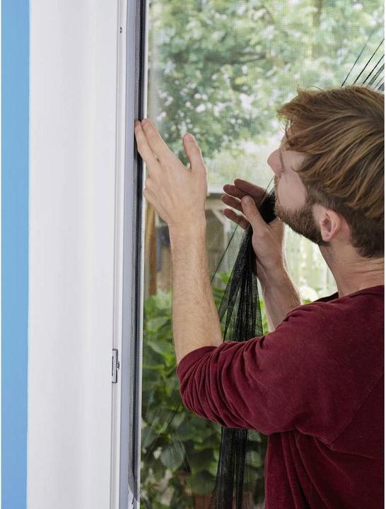 Produktbild tesa 2x Insektenschutz COMFORT für Fenster, mit Klettband, selbstklebend, ohne Bohren (100 x 100 cm)