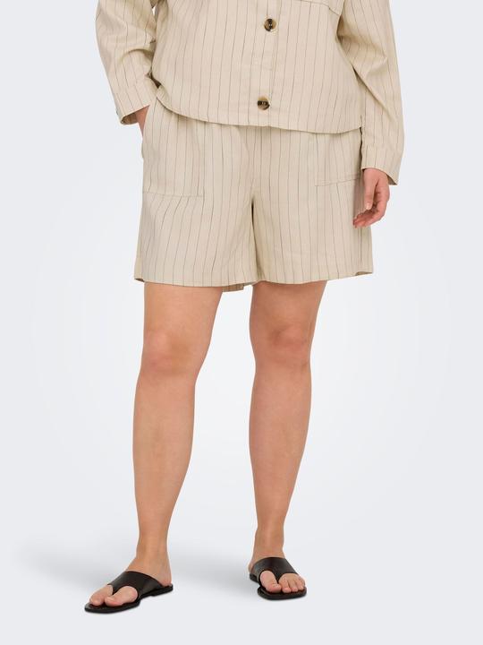 Image du produit Only CARMONICA Mittlere Taille Locker geschnitten Chino Shorts Chino Shorts (M)