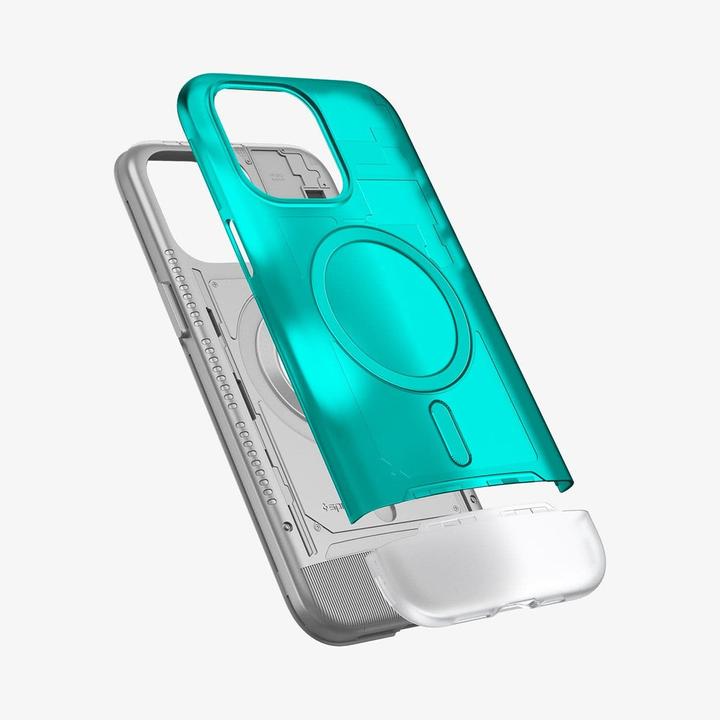 Actual product image Spigen Classic C1 MagFit (Apple iPhone 15 Pro)