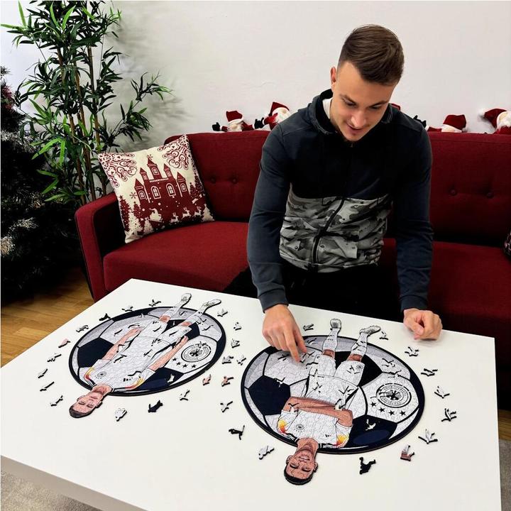 Actual product image Iconic Jamal Musiala - German Nationl Team - Wooden Puzzle Size M (270 pieces) (270 pieces)