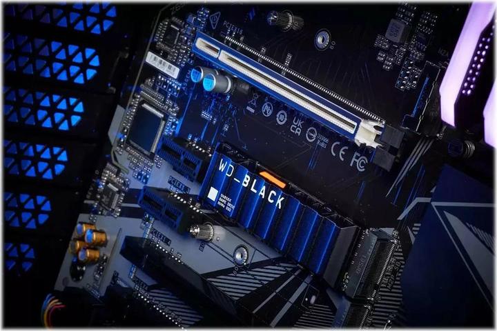 Produktbild WD Black SN850X mit Heatsink (1000 GB, M.2 2280)