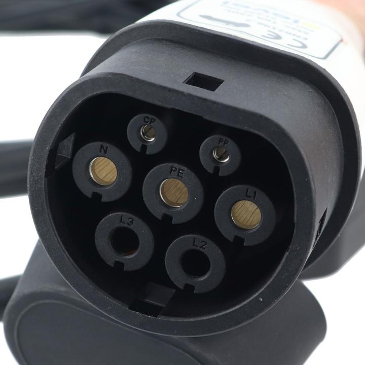 Actual product image AccuCell Charging cable (Type F, 3 kW, 13 A, 6 m)