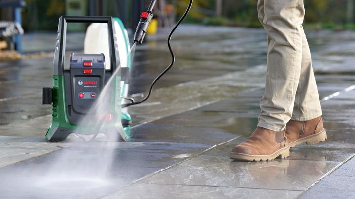 Actual product image Bosch Home & Garden UniversalAquatak 36V-100 (Rechargeable battery operated)