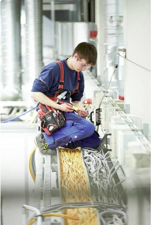 Produktbild Wiha Schraubendreher mit Bit Magazin (Schlitzschrauben, Pozidriv-Kreuzschlitz (PZ))