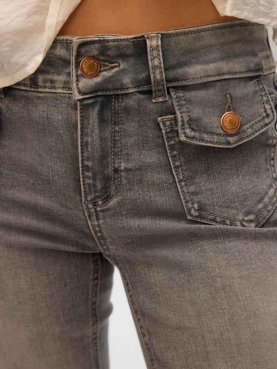 Actual product image Vero Moda VMJEAN Niedrige Taille Ausgestellt Jeans Ausgestellt (30)