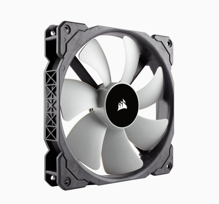 Actual product image Corsair PC fan ML140 PWM (140 mm, 1 x)
