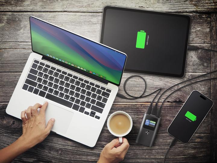 Produktbild Cellularline CELLULAR LINE Ultron 10000 (10000 mAh (10000 mAh, 30 W)
