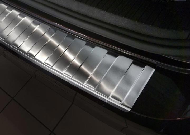 Actual product image ProPlus Stainless steel bumper protection for VW Passat Variant from 2014 until today (Rear, Portrait format)