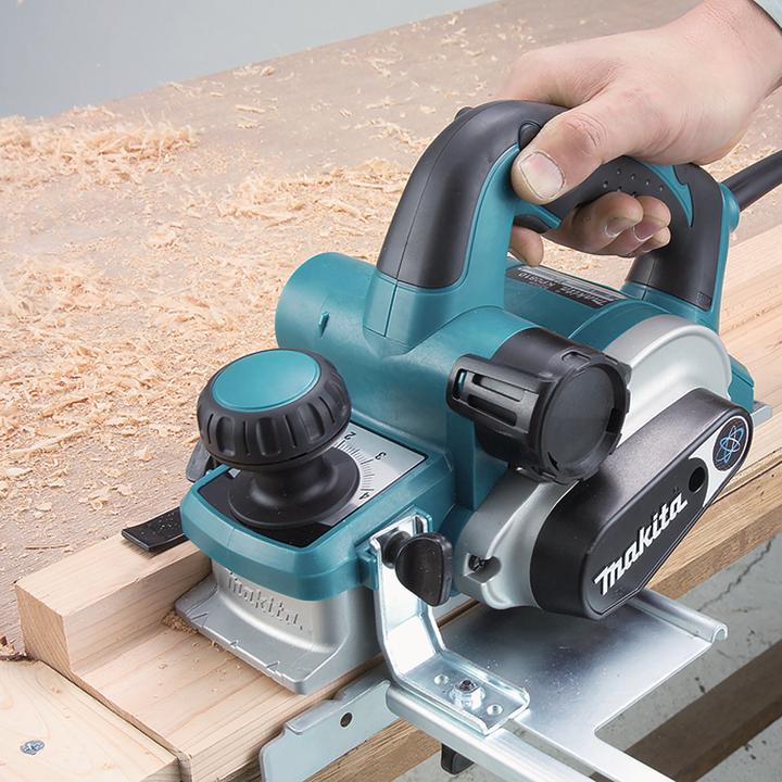 Image du produit Makita Oblius 1050W 82mm KP0810C
