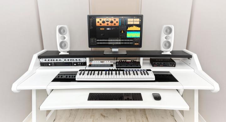 Actual product image IK Multimedia iLoud MTM (Active, 1 pc., 1x 100 W)