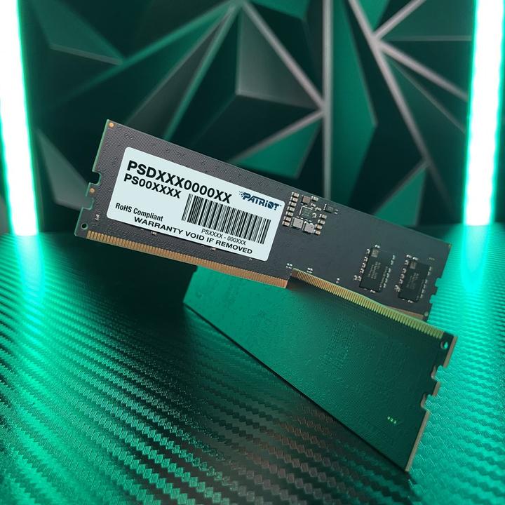 Productafbeelding Patriot Signature Geheugen, DDR5, 16 GB, 4800MHz, CL40 (PSD516G480081) (1 x 16GB, 4800 MHz, DDR5 RAM, DIMM 288 pin)