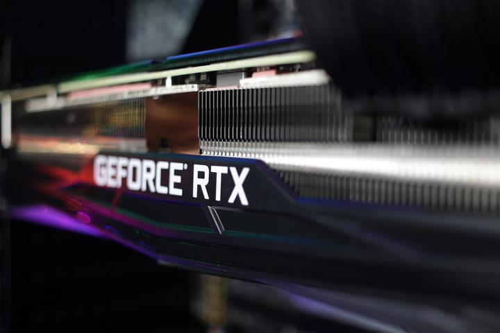 Actual product image Mifcom SPECTRUM RTX2080Ti Core i9 Ultimate (Intel Core i9-9900K, 32 GB, 1000 GB, GeForce RTX 2080 Ti)